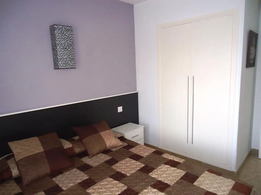 Apartaments Playas Lloret -Famous Family Resort Fenals Beach 료렛 드 마르 0*,  스페인