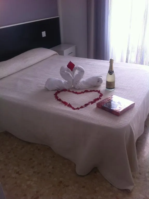 Apartaments Playas Lloret -Famous Family Resort Fenals Beach Lloret de Mar
